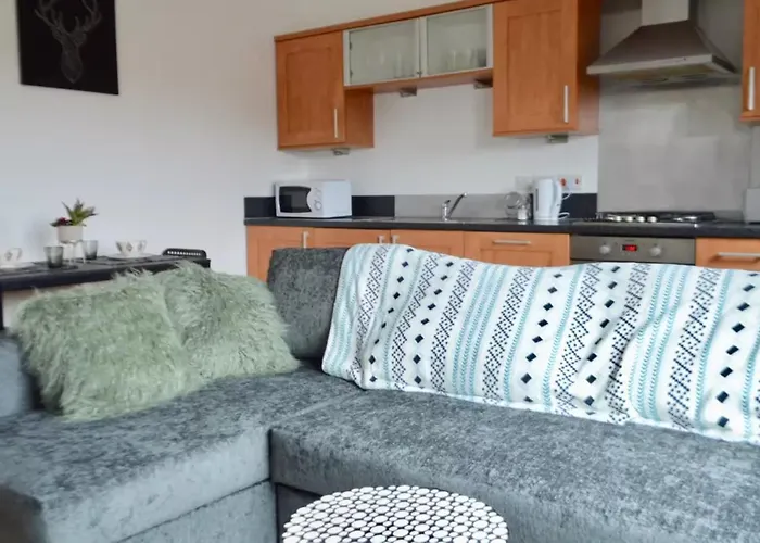 Modern&Light Flat in Vibrant Leith!
